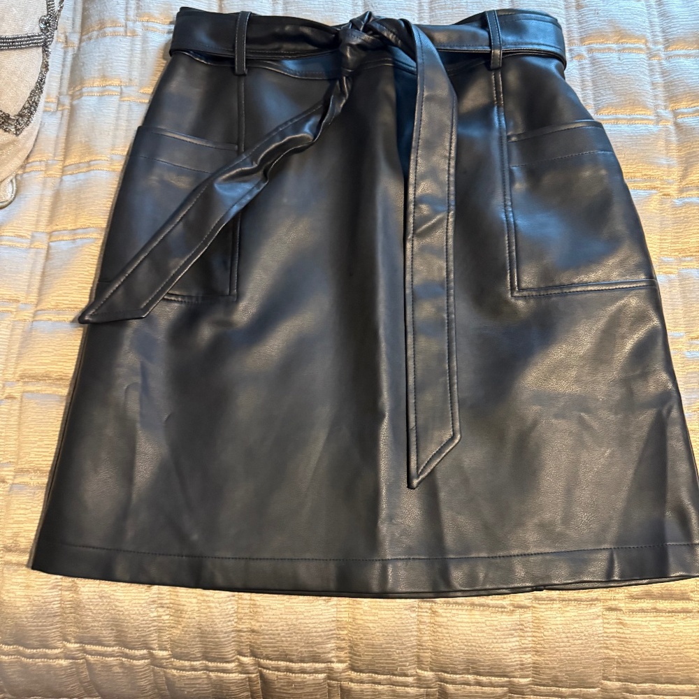 BAGATELLE FAUX LEATHER SKIRT SIZE M NWOT